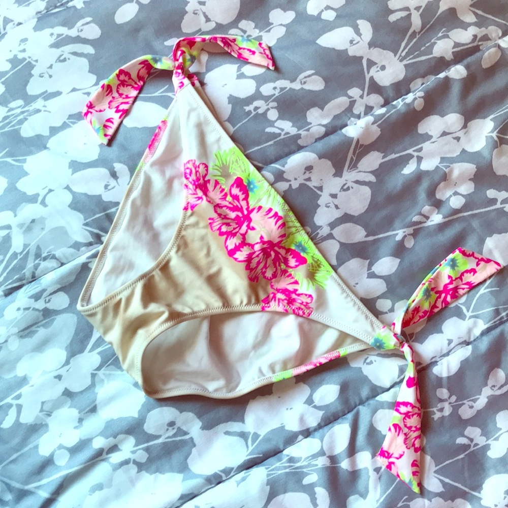 Size Medium Victoria Secret Swim Bottoms